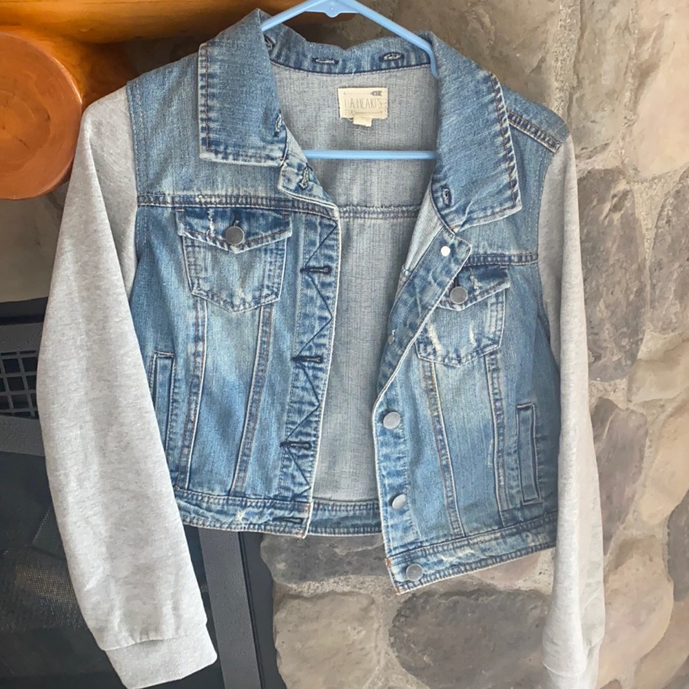 LA hearts jacket